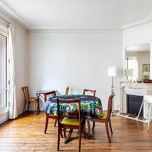 Apartment Guestready - Apt Lumineux A Batignolles, Paris